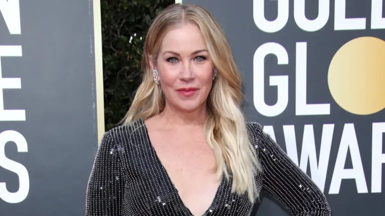 christina applegate net worth